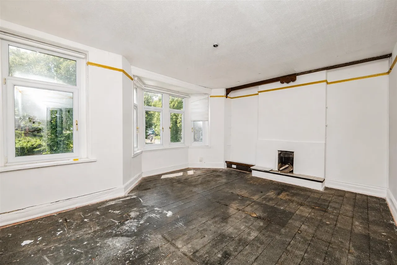 Porthkerry Road, Barry, CF62 7AX, photo 4