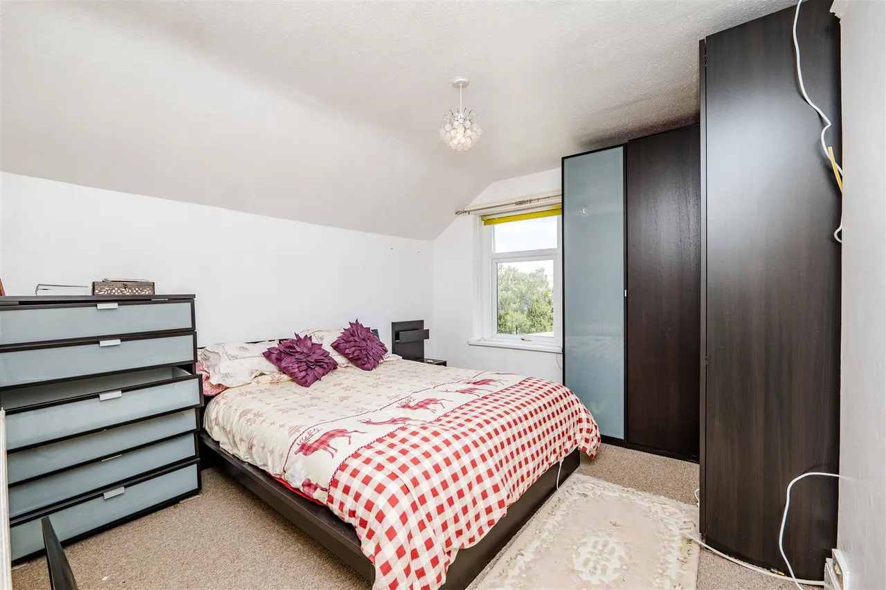 Porthkerry Road, Barry, CF62 7AX, photo 14