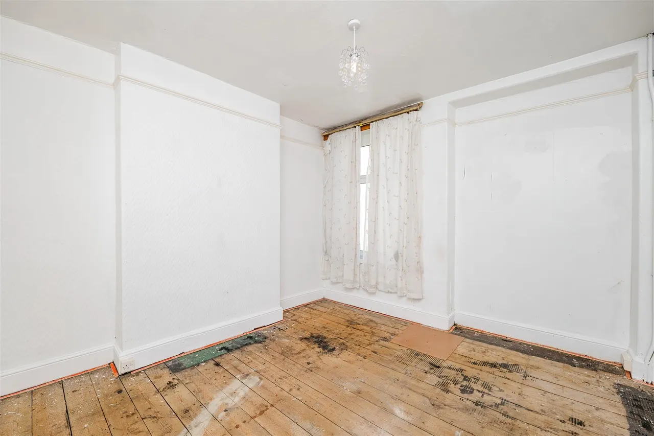 Porthkerry Road, Barry, CF62 7AX, photo 16