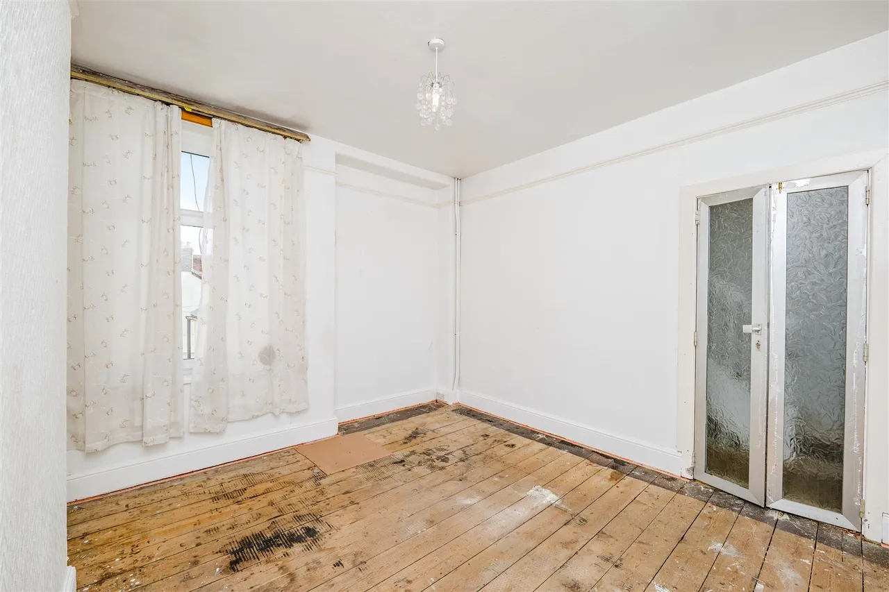 Porthkerry Road, Barry, CF62 7AX, photo 17