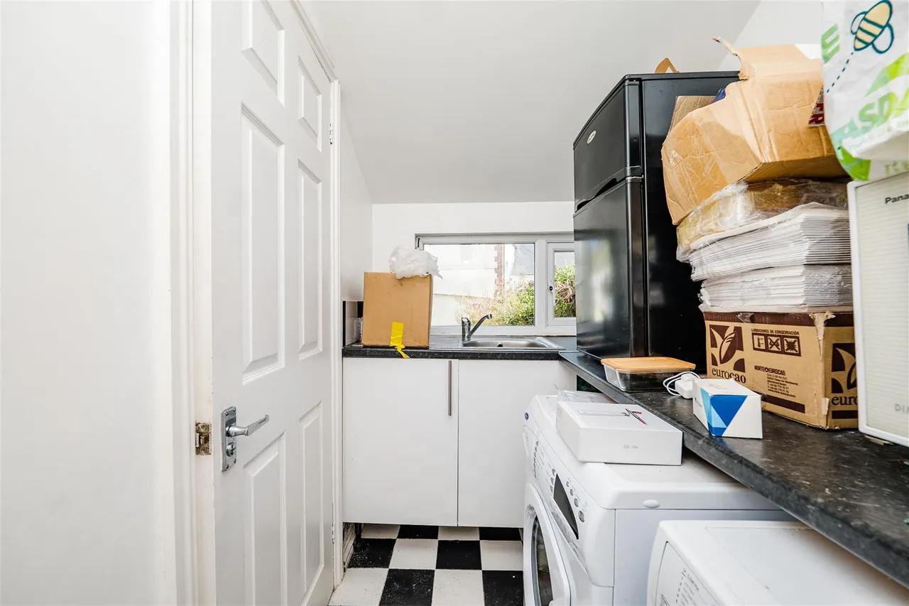 Porthkerry Road, Barry, CF62 7AX, photo 9