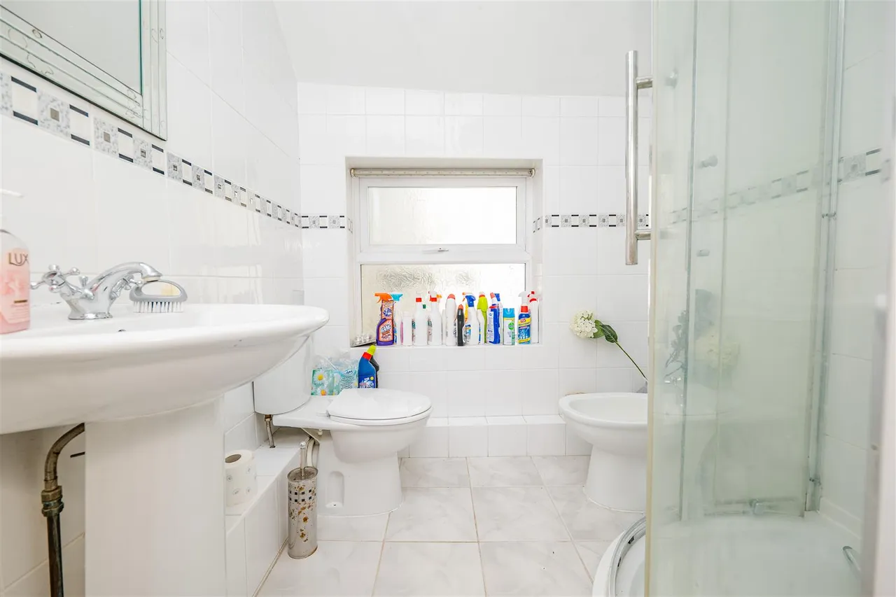 Porthkerry Road, Barry, CF62 7AX, photo 13