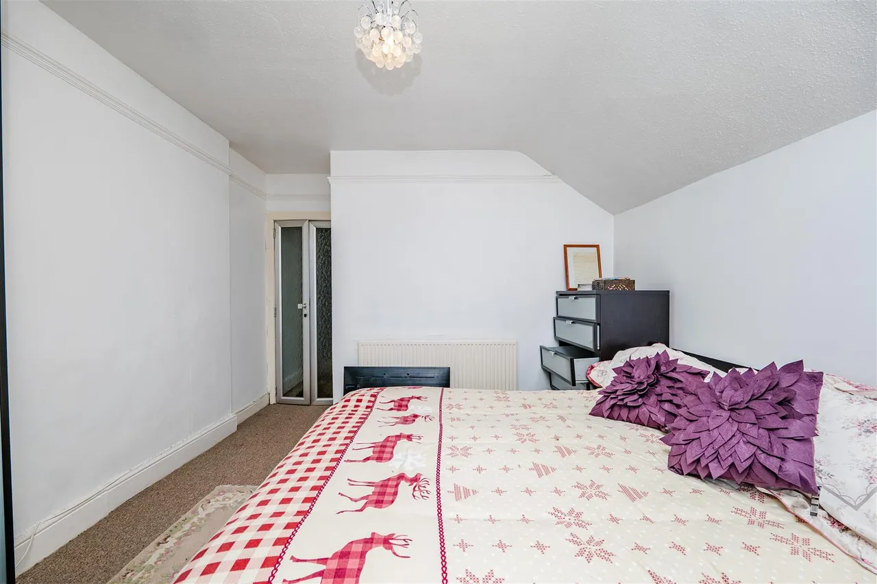 Porthkerry Road, Barry, CF62 7AX, photo 15