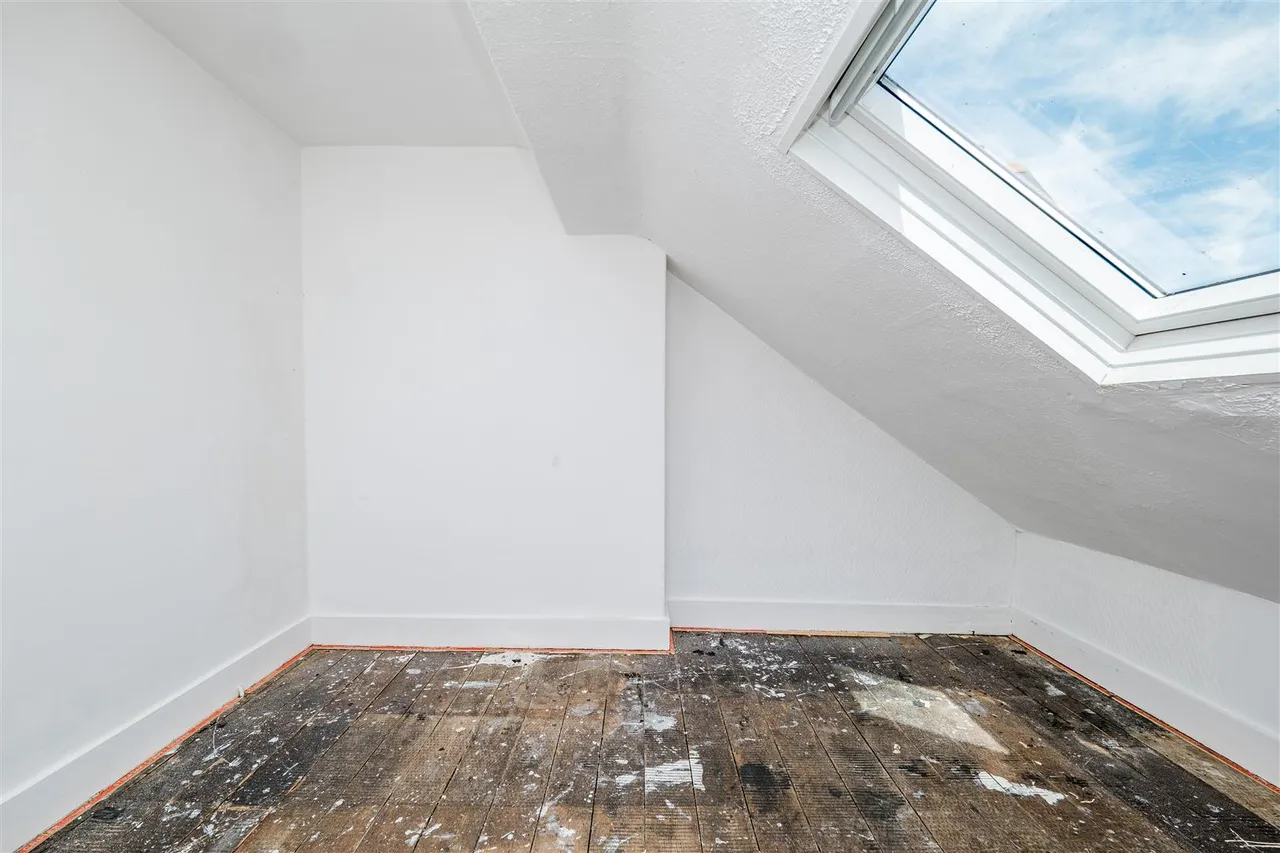 Porthkerry Road, Barry, CF62 7AX, photo 25