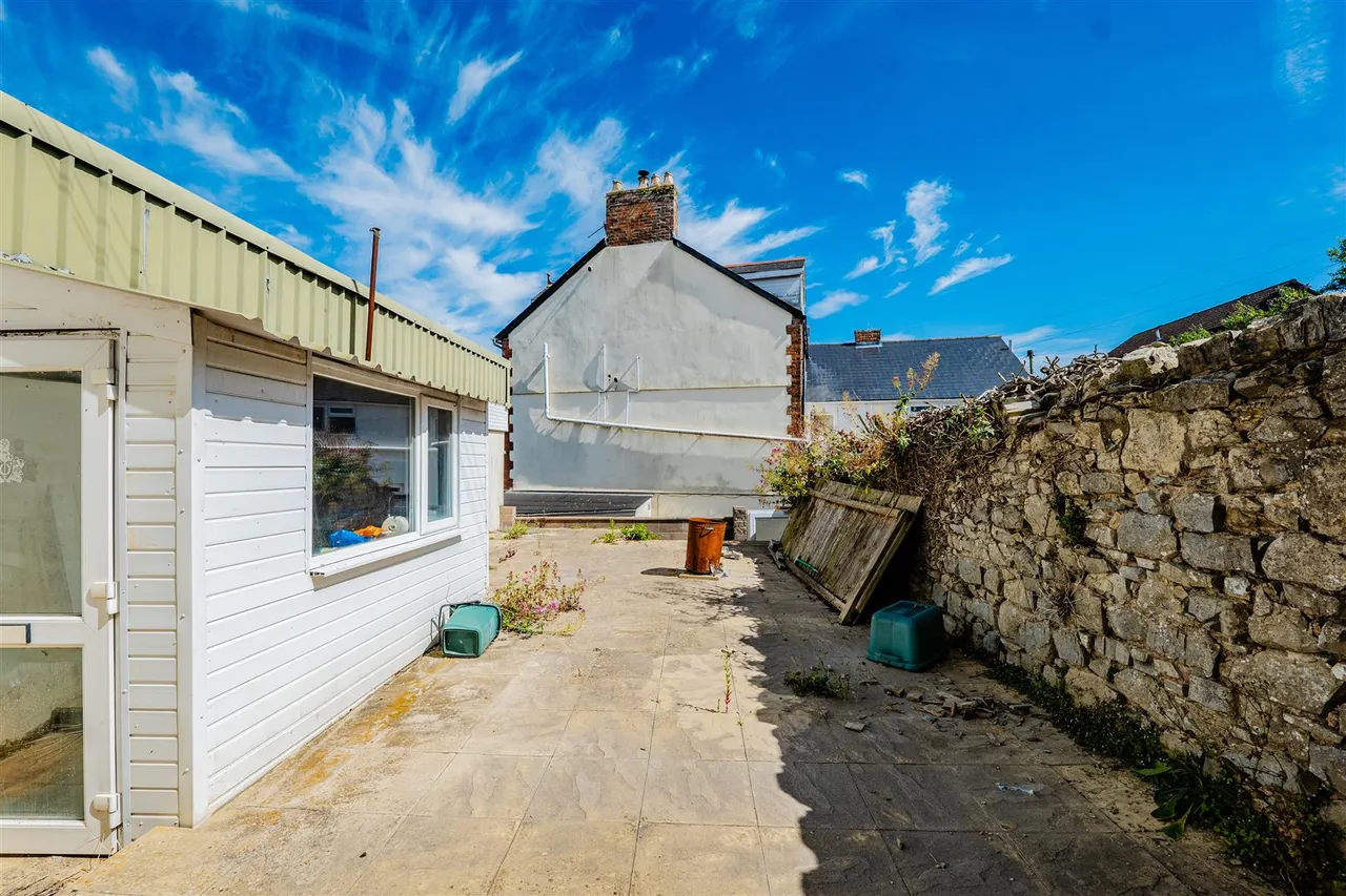Porthkerry Road, Barry, CF62 7AX, photo 11