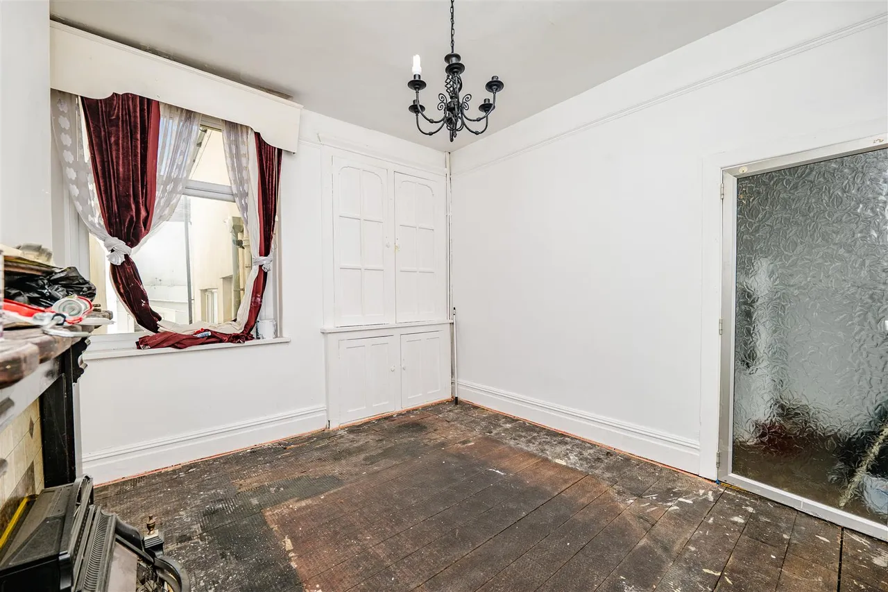 Porthkerry Road, Barry, CF62 7AX, photo 5