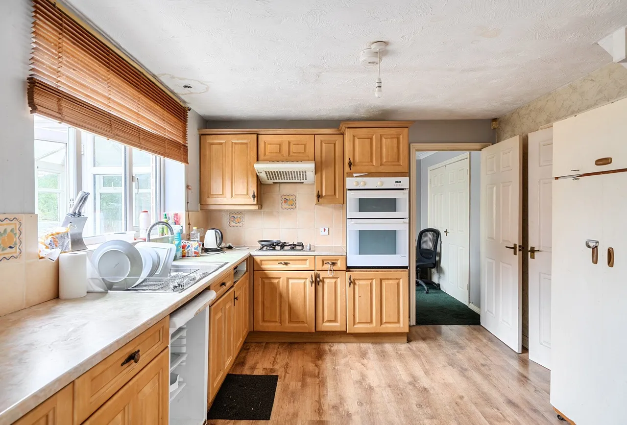 Guest Avenue, Gloucestershire, Emersons Green, BS16 7GA, photo 6