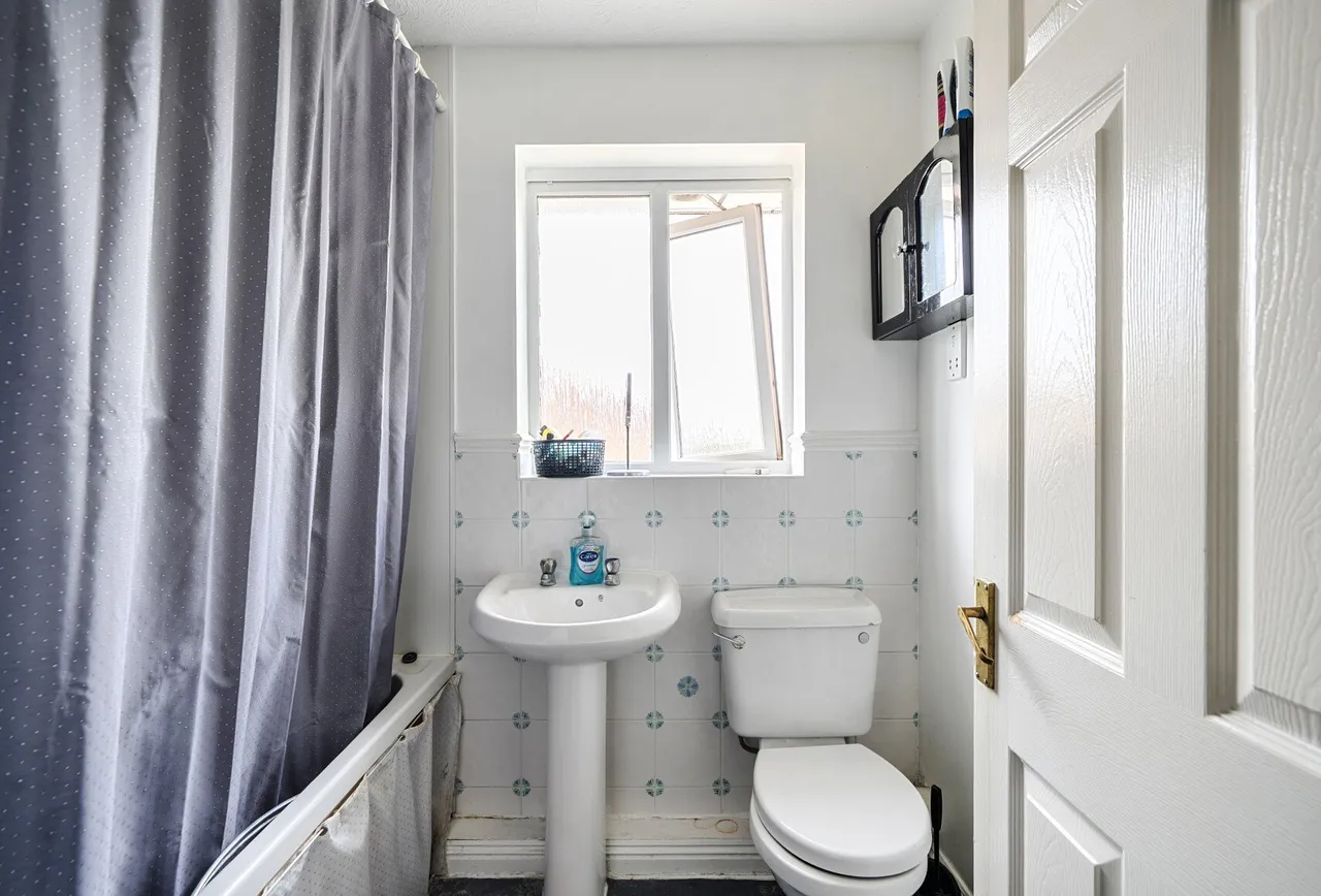 Guest Avenue, Gloucestershire, Emersons Green, BS16 7GA, photo 14