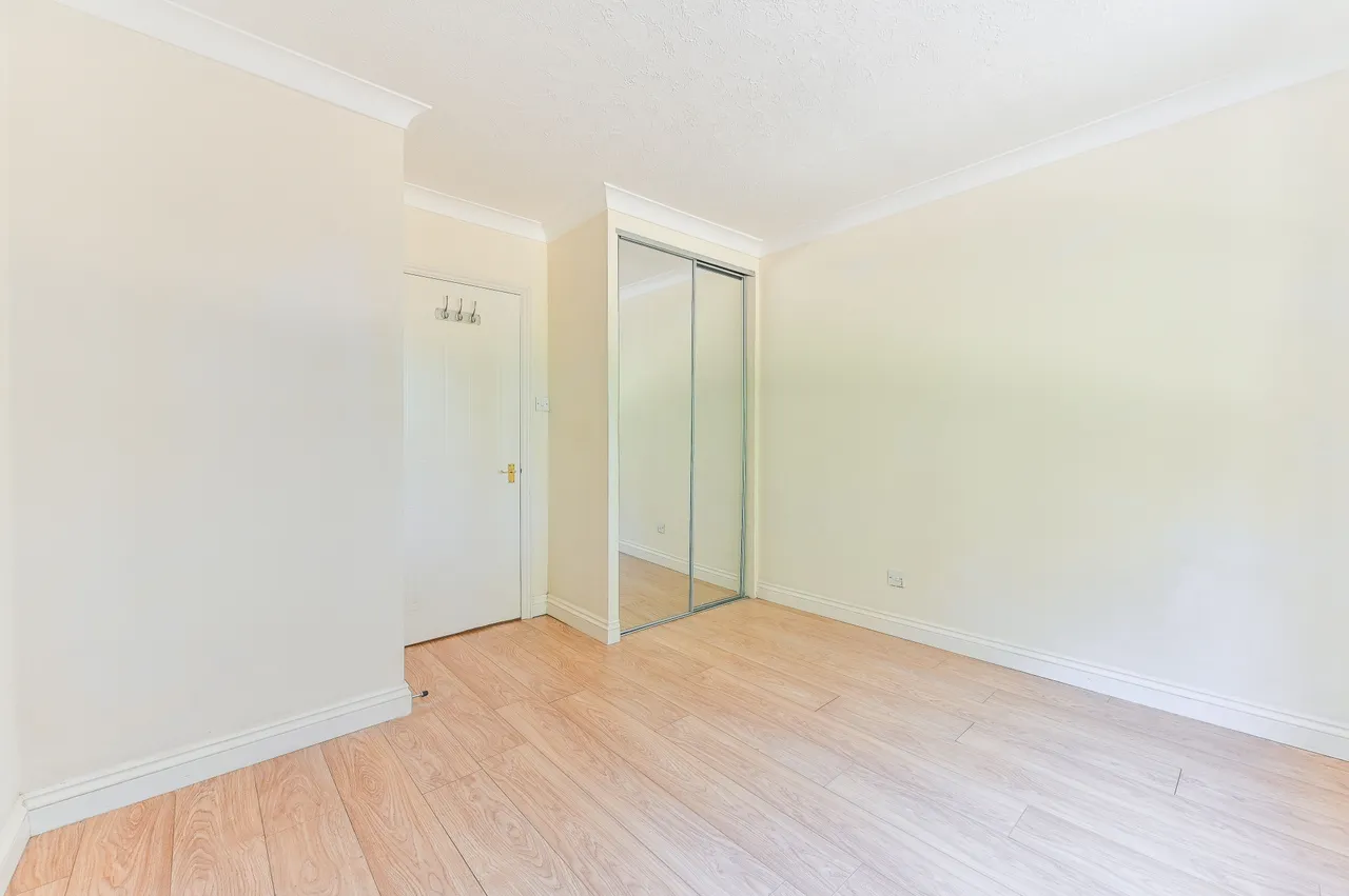 3 Cramer Court, Warwick Road, New Malden, photo 5