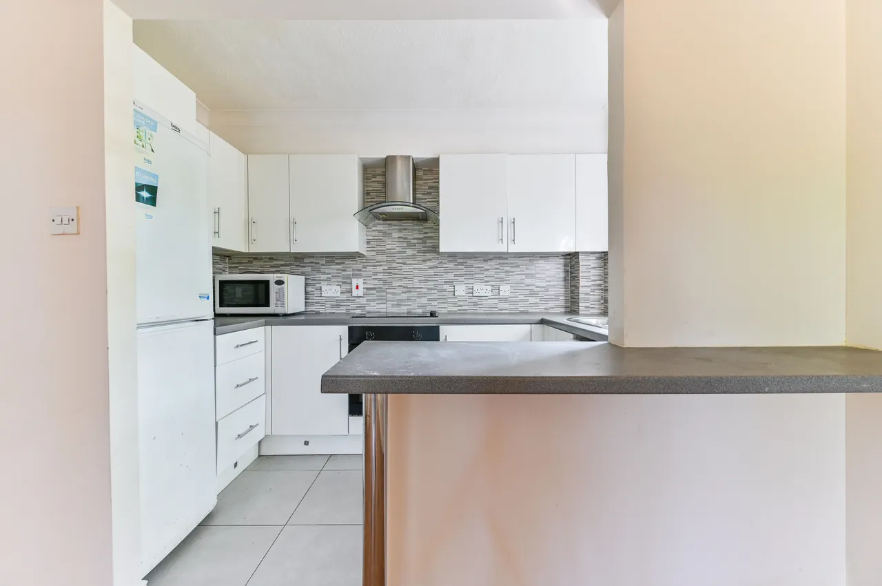 3 Cramer Court, Warwick Road, New Malden, photo 8