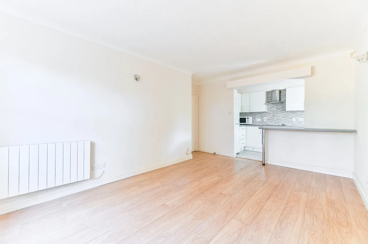 3 Cramer Court, Warwick Road, New Malden, photo 7