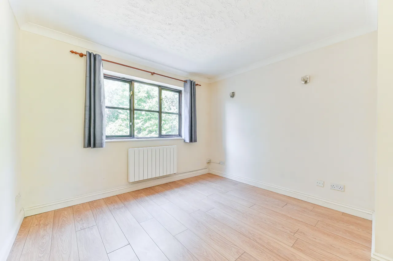 3 Cramer Court, Warwick Road, New Malden, photo 4