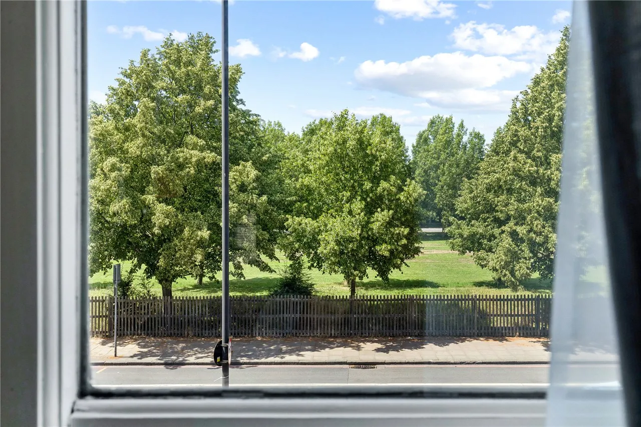 Seven Sisters Road, London, N4, photo 11