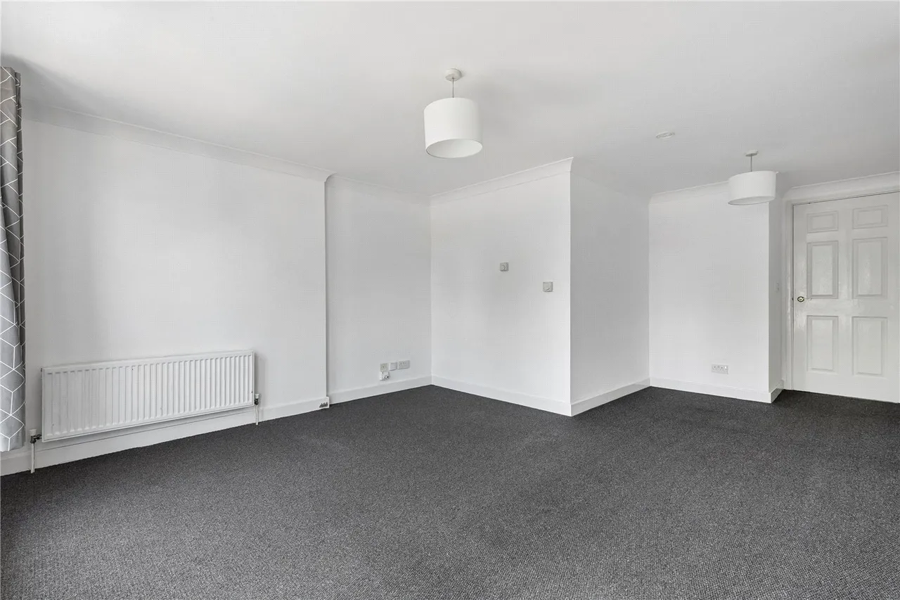 Seven Sisters Road, London, N4, photo 5
