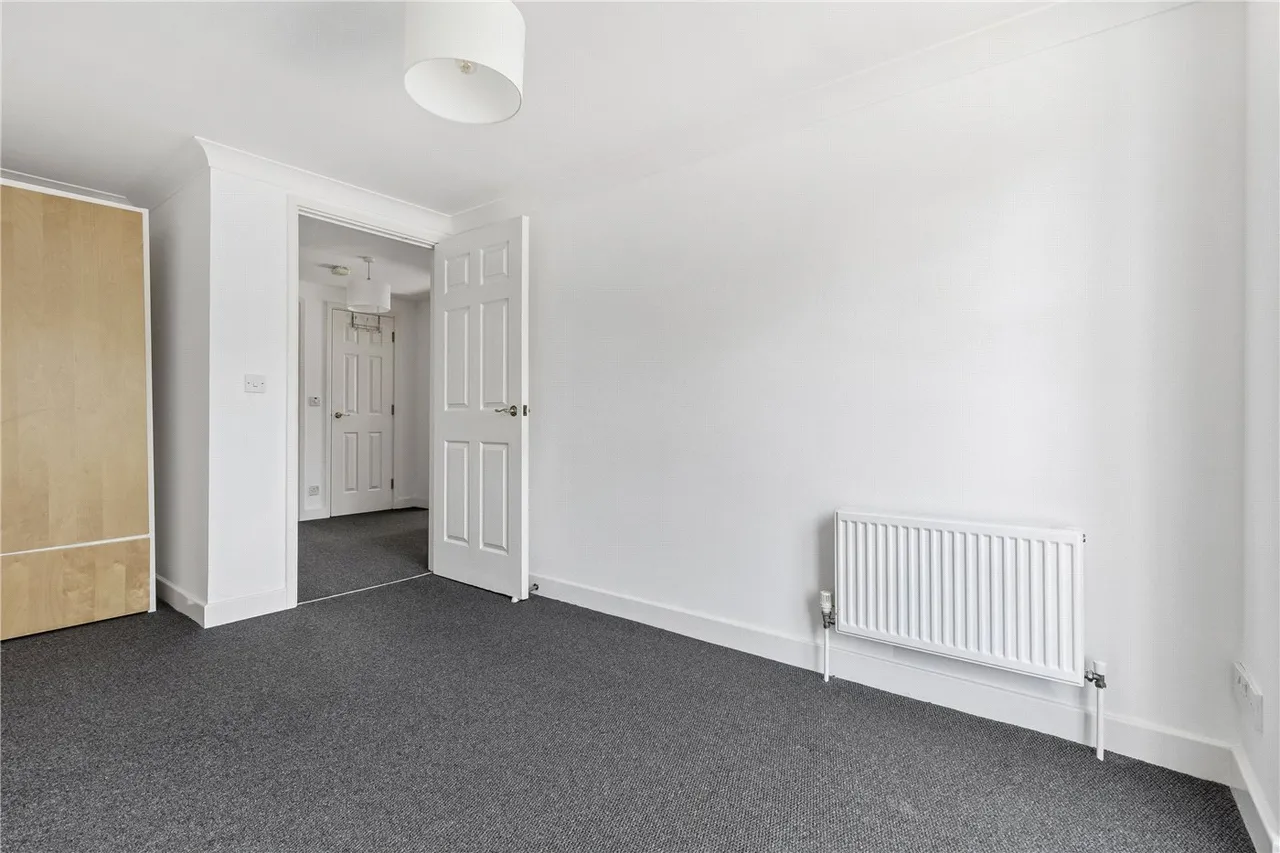 Seven Sisters Road, London, N4, photo 12