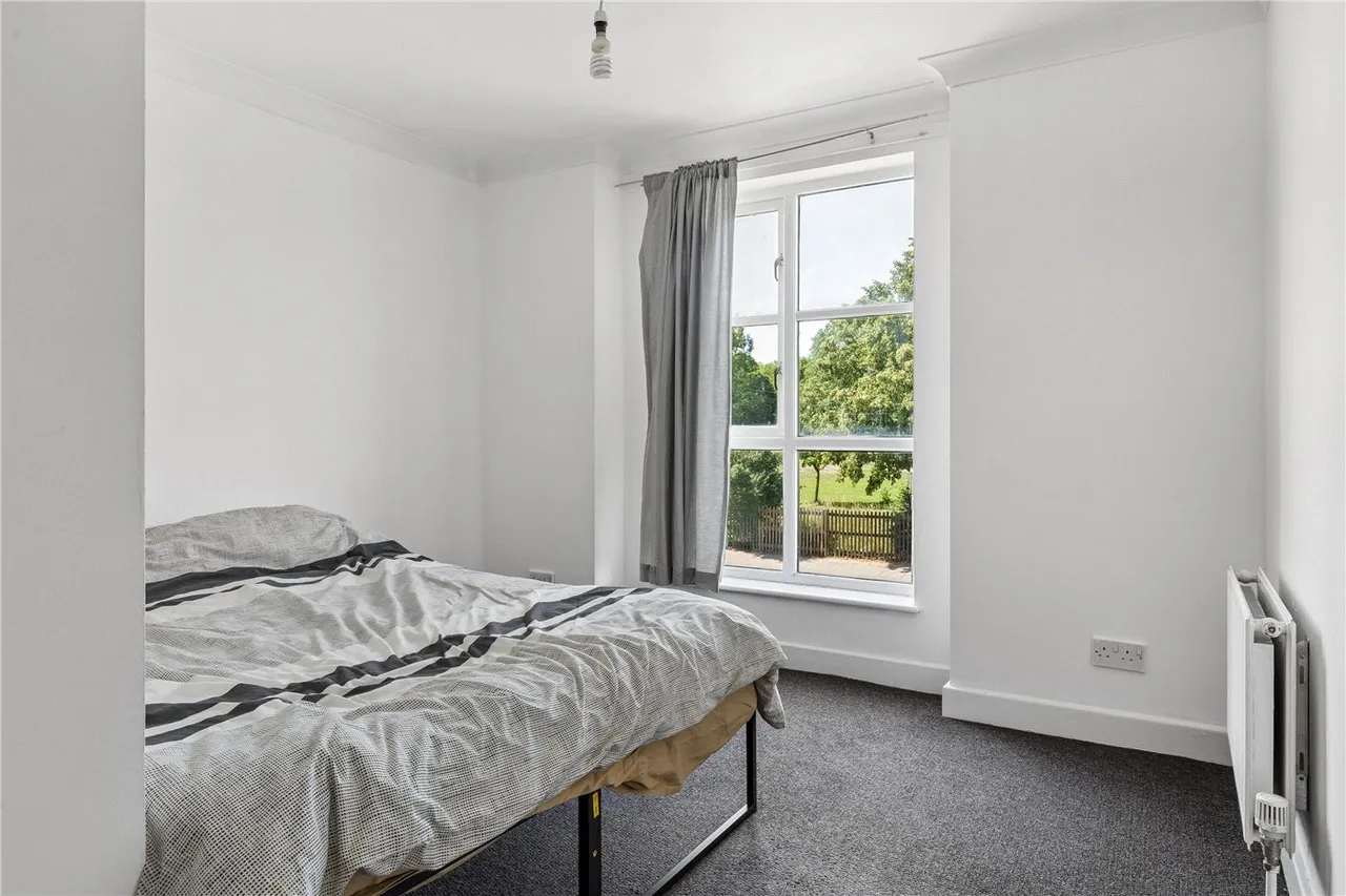Seven Sisters Road, London, N4, photo 9