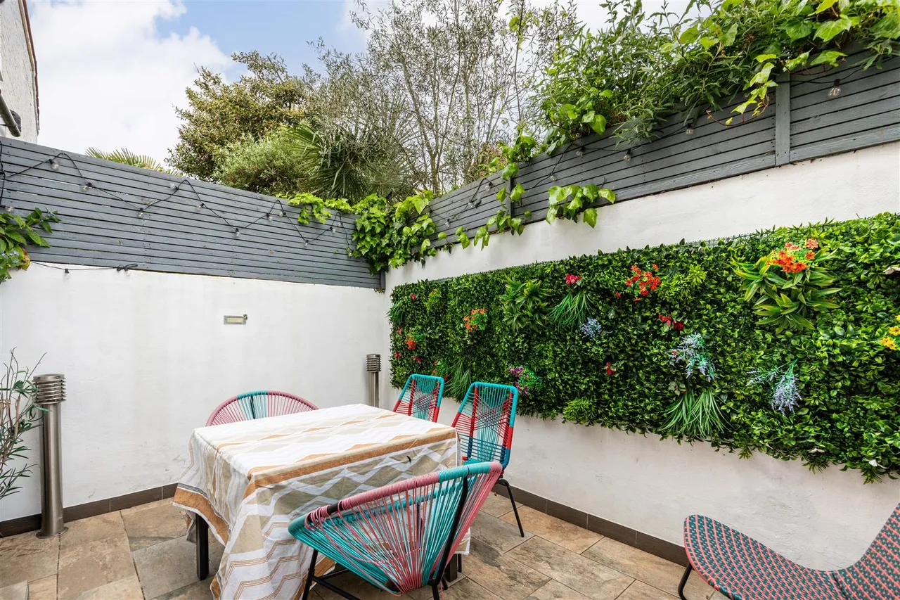 Sutton Lane North, London, W4, photo 6