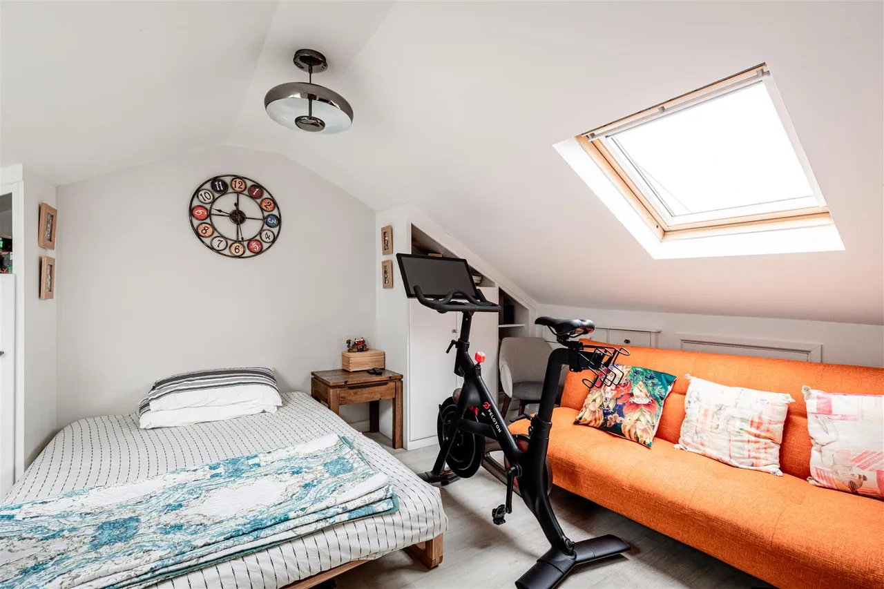 Sutton Lane North, London, W4, photo 9