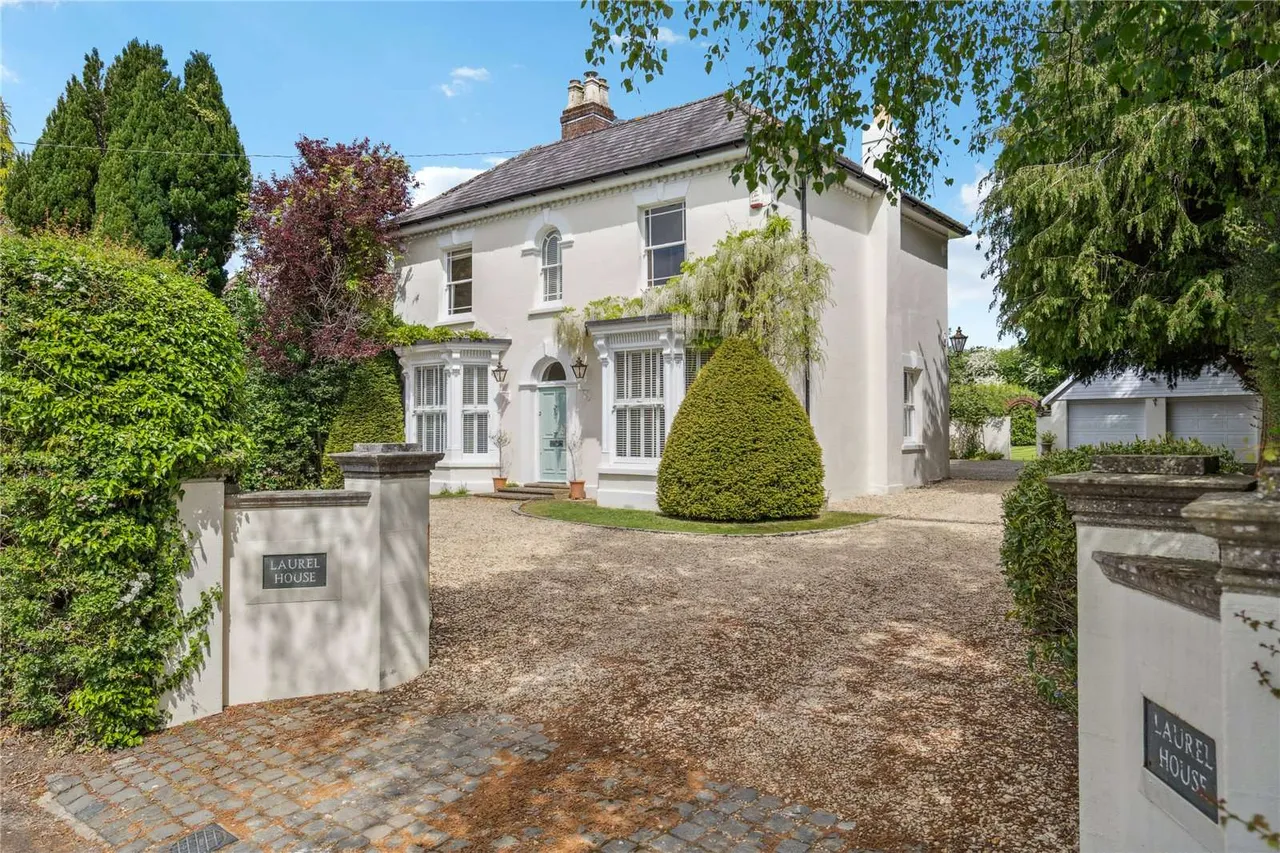 5 bed house for sale — Oxford Street, Lee Common, Great Missenden, Buckinghamshire, HP16 9JP