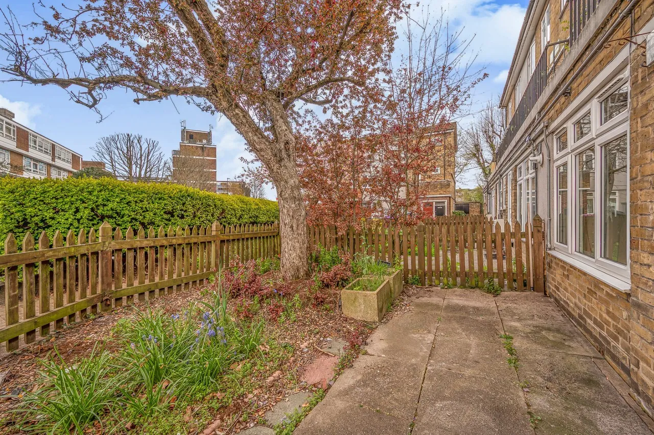 Manchester Road, London, E14, photo 13