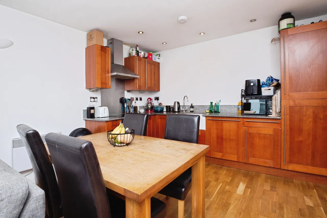1 Isaac Way, Manchester, photo 4