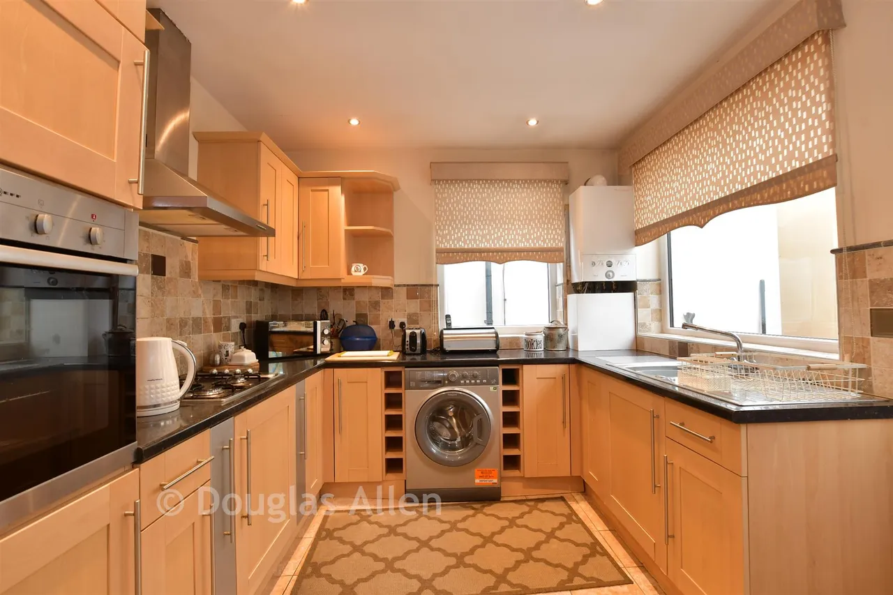 Dacre Gardens, Chigwell, IG7, photo 7