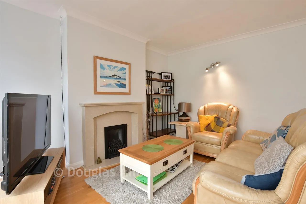 Dacre Gardens, Chigwell, IG7, photo 3