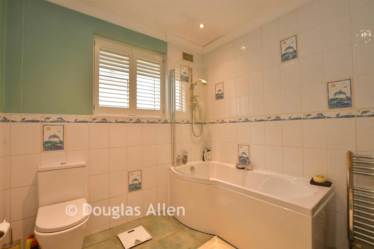 Dacre Gardens, Chigwell, IG7, photo 8