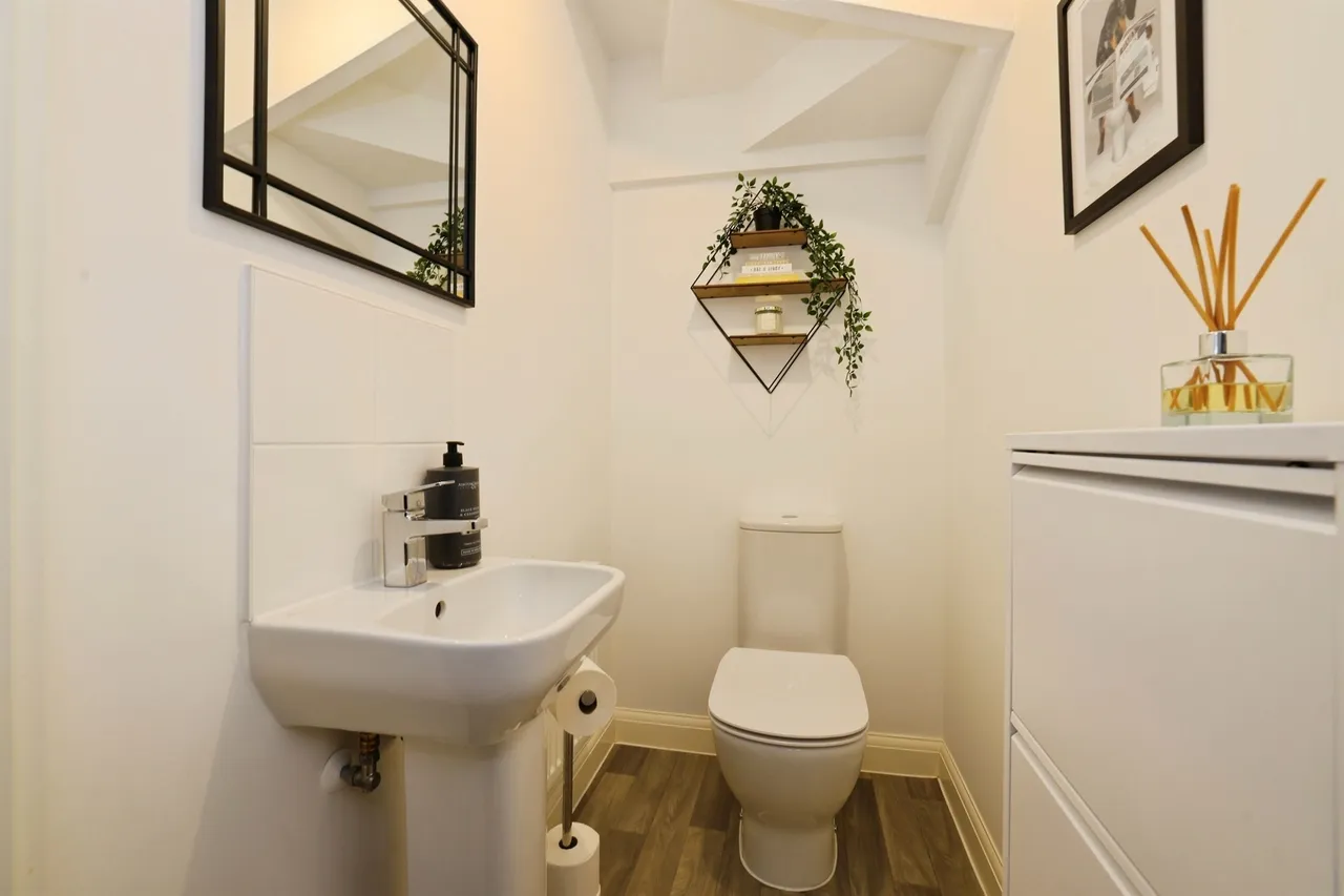 Foxglove Crescent, Shaftesbury, SP7, photo 13