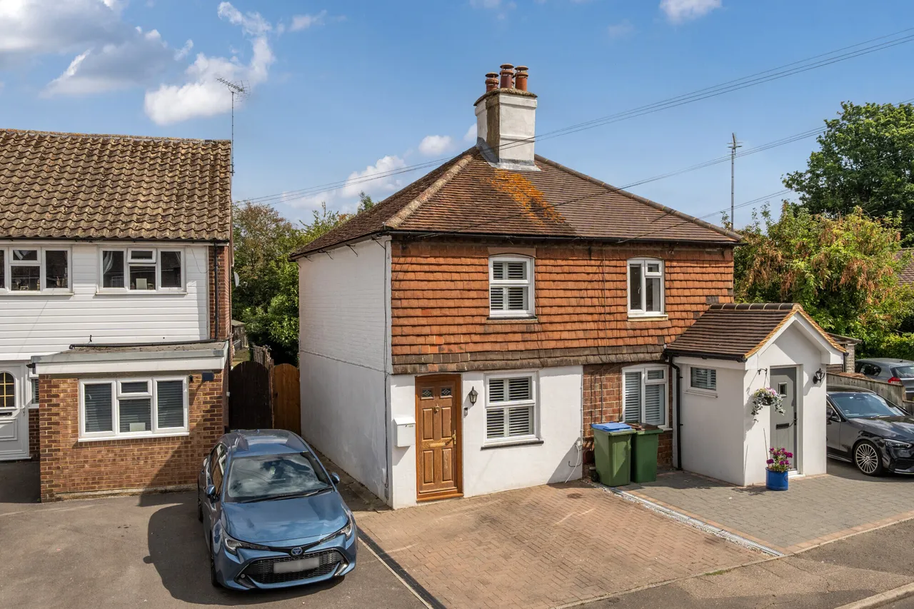 2 bed house for sale — Littlehaven Lane, Horsham, RH12