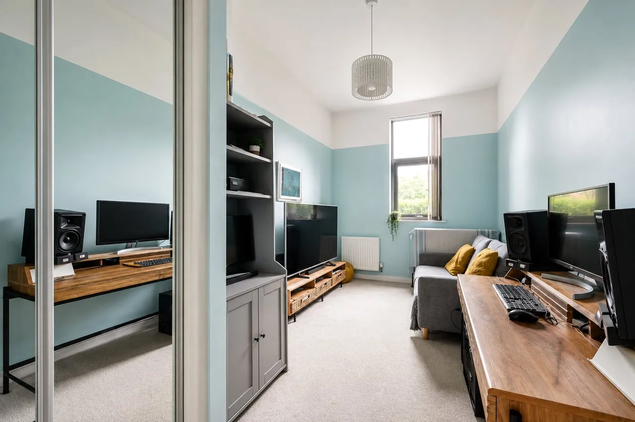 Walnut Tree Close, Guildford, GU1, photo 7
