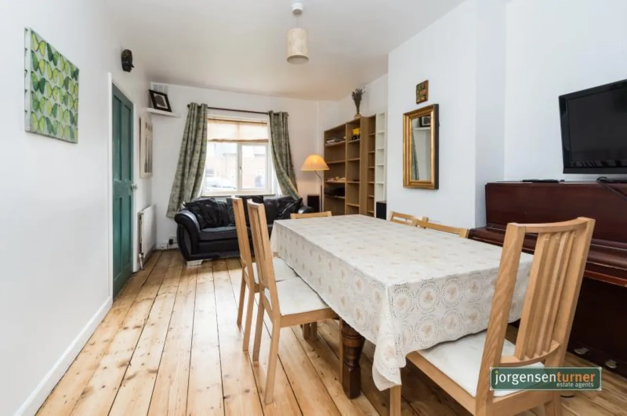 Henchman Street, East Acton, W12, photo 5