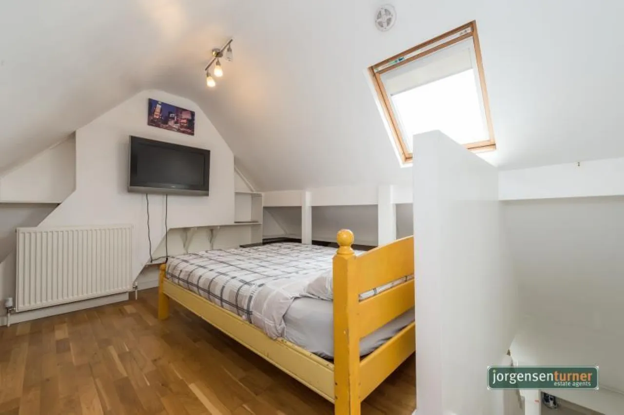 Henchman Street, East Acton, W12, photo 6