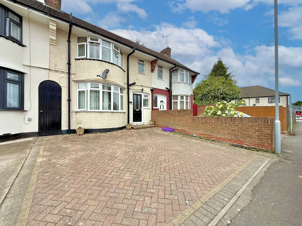 Brackendale Grove, Luton LU3 2LT, photo 16