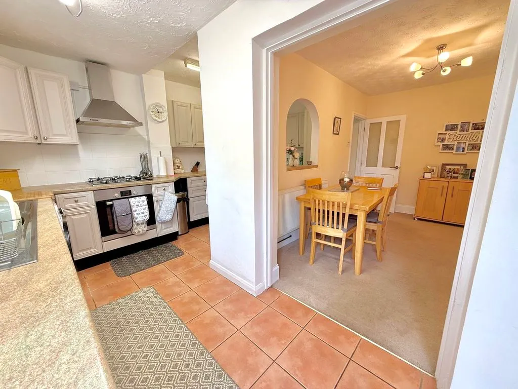 Brackendale Grove, Luton LU3 2LT, photo 5