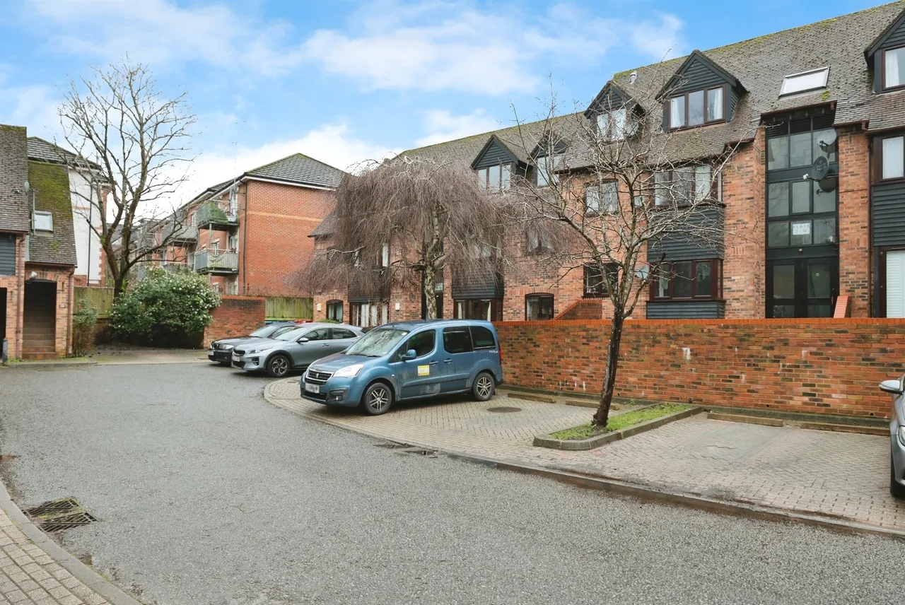 Copyground Lane, High Wycombe, HP12, photo 8