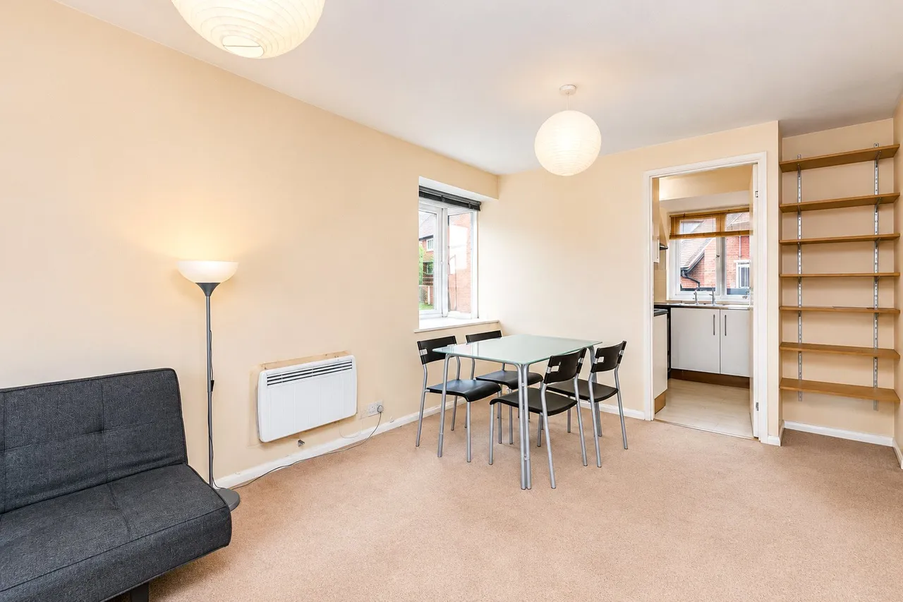 Sherborne Court, The Mount, GU2, photo 4