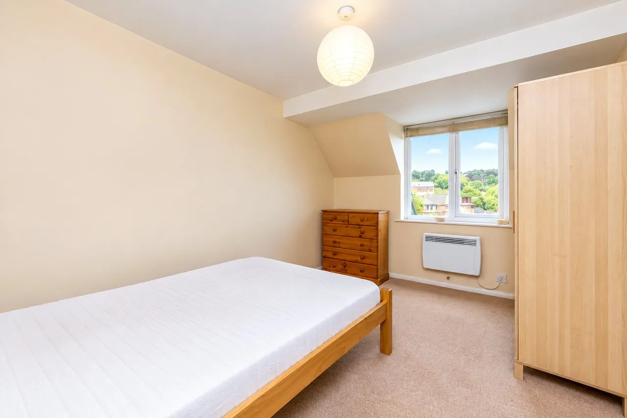 Sherborne Court, The Mount, GU2, photo 5