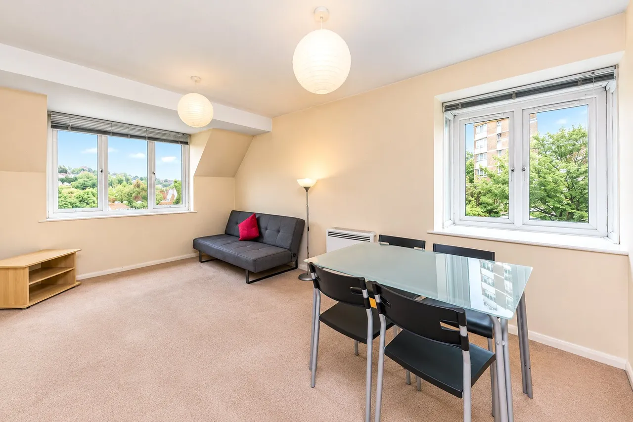 Sherborne Court, The Mount, GU2, photo 2