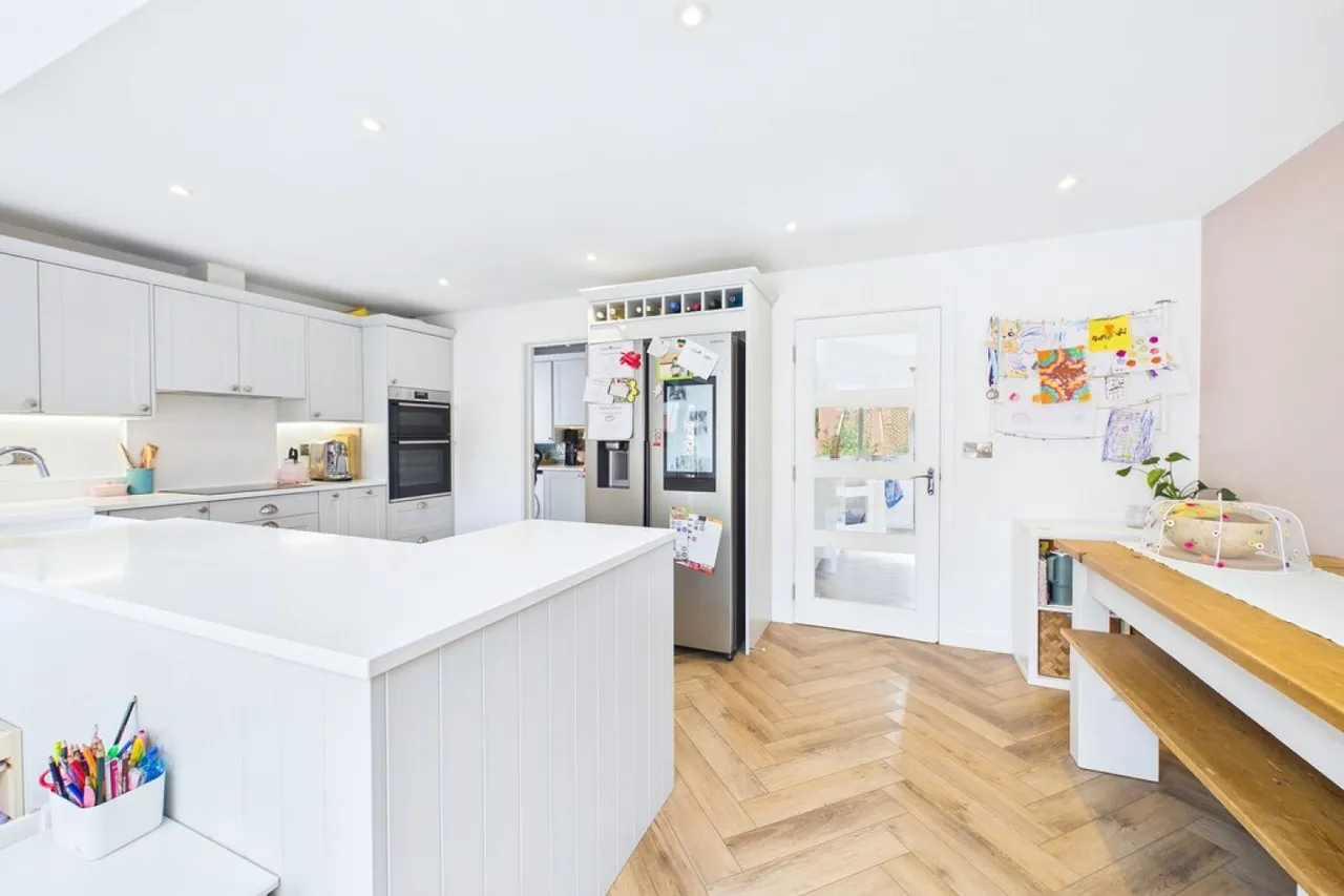 Boneham Road, Whitnash, Leamington Spa, photo 9