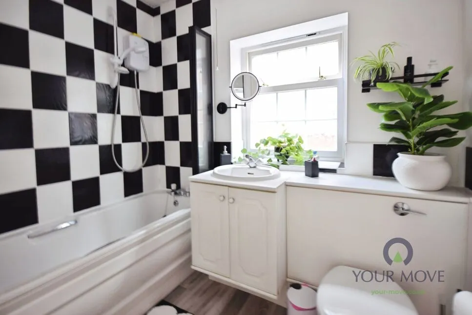 Chartwell Road, Kirkby-in-Ashfield, NG17, photo 4