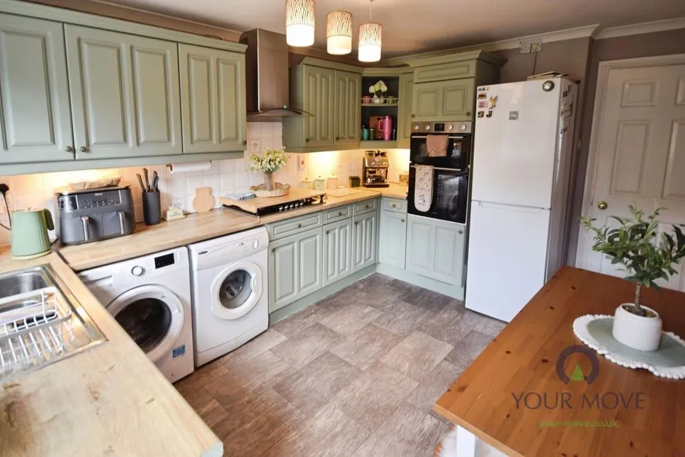 Chartwell Road, Kirkby-in-Ashfield, NG17, photo 11