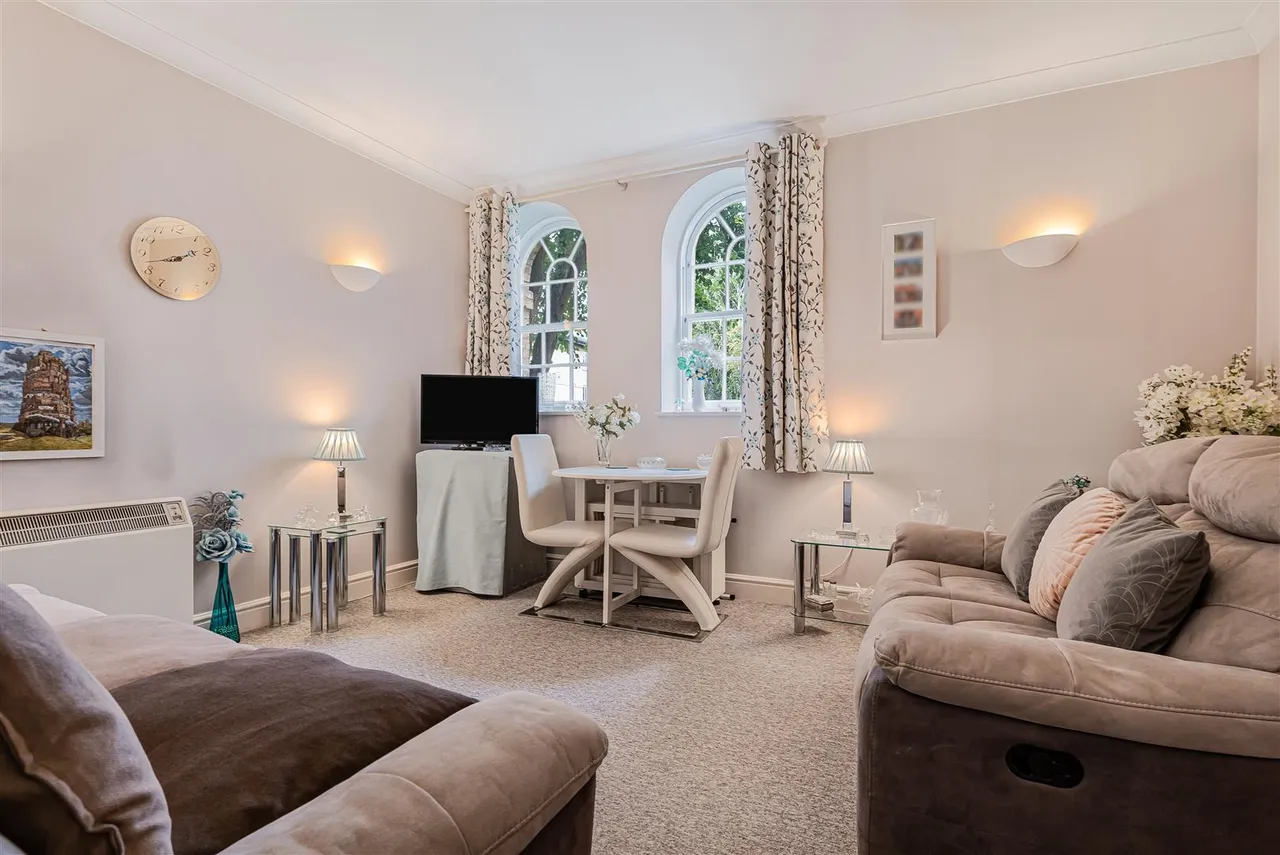 Radwinter Road, Saffron Walden, CB11, photo 2