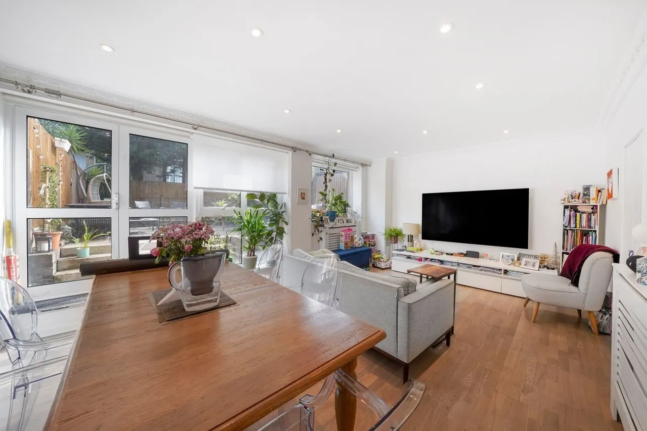 5 bed house to rent, Loudoun Road, St John's Wood, NW8