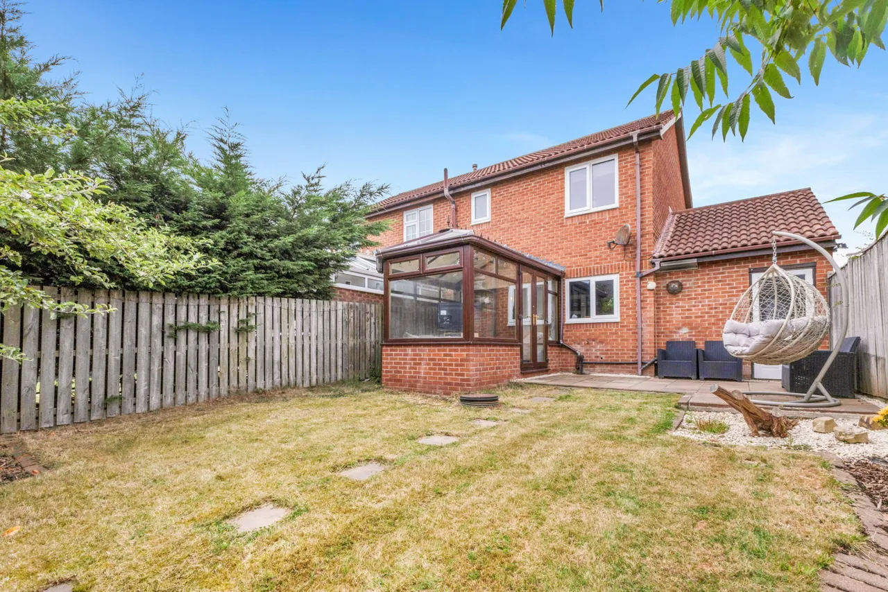 Thurso Close, Fairfield, photo 25