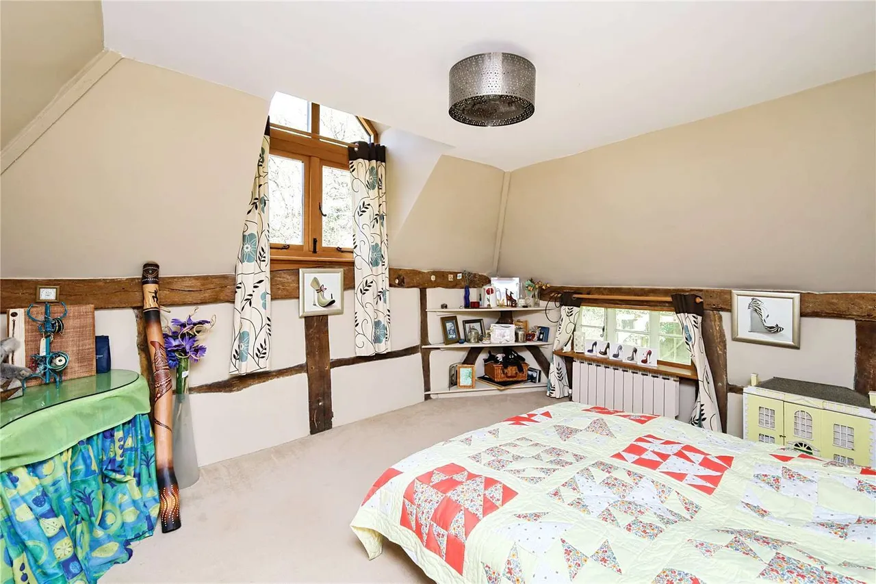 Hale Hill, West Burton, Pulborough, West Sussex, RH20 1HE, photo 9