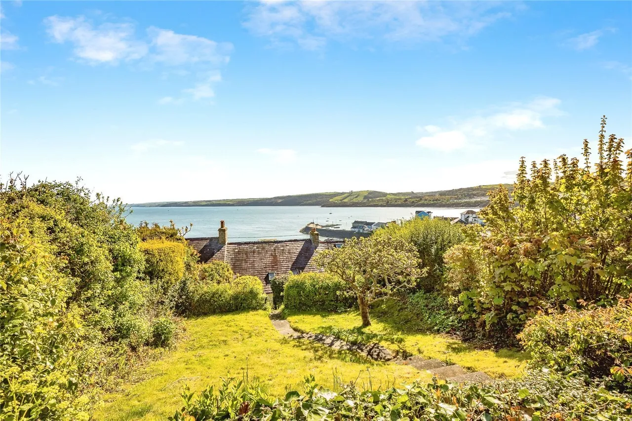 Marine Terrace, New Quay, SA45, photo 26