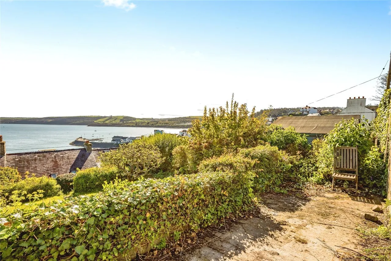 Marine Terrace, New Quay, SA45, photo 25