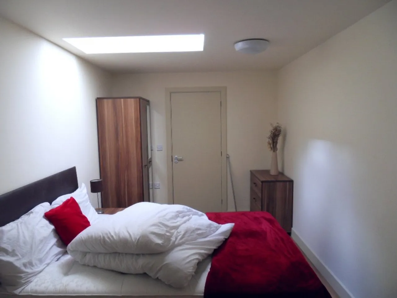 Upper Blakeridge Lane, Batley, WF17, photo 8
