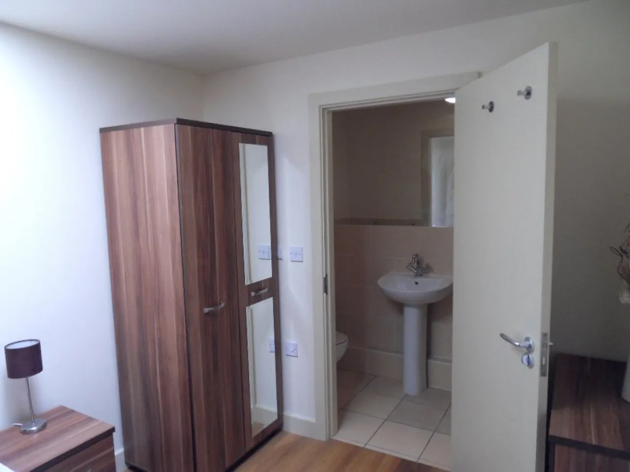 Upper Blakeridge Lane, Batley, WF17, photo 3